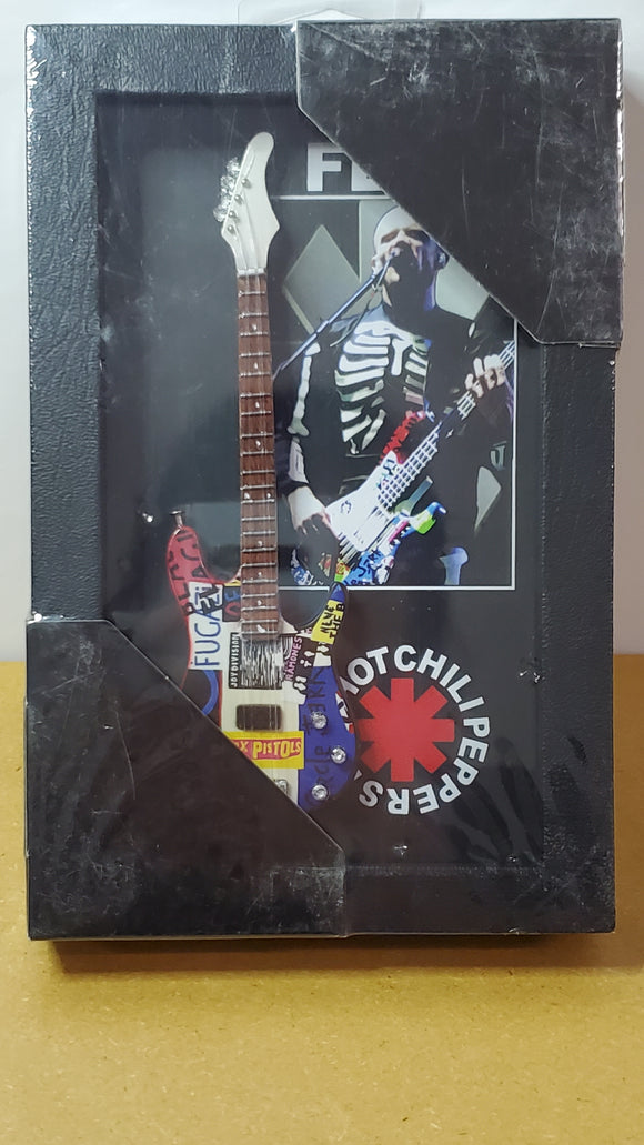 MINI GUITARS SHADOW BOX SM RECT RED HOT CHILLI PEPPERS