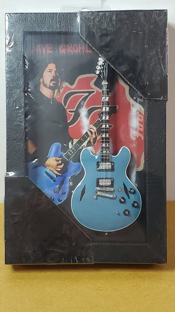 MINI GUITARS SHADOW BOX SM RECT DAVE GROHL