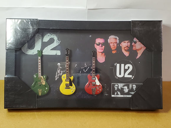 MINI GUITARS SHADOW BOX MED RECT U2 2