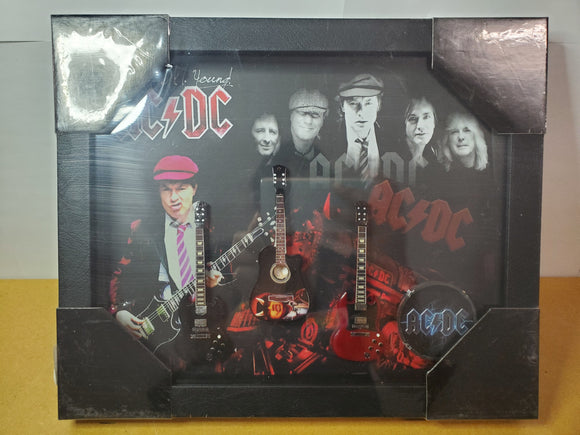 MINI GUITARS SHADOW BOX MED SQ ACDC 5