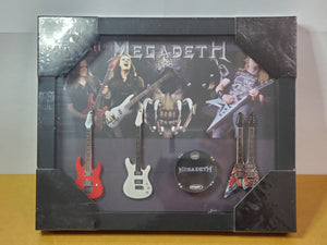 MINI GUITARS SHADOW BOX MED SQ MEGADETH 2