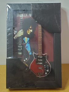 MINI GUITARS SHADOW BOX SM RECT BRIAN MAY