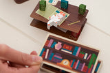 BOOKSHELF STACKING GAME